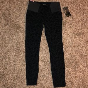 Patterned velvet skinny dress pants - festive af!